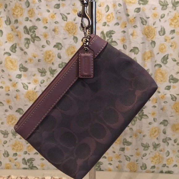 Coach - Picture 2 of 5